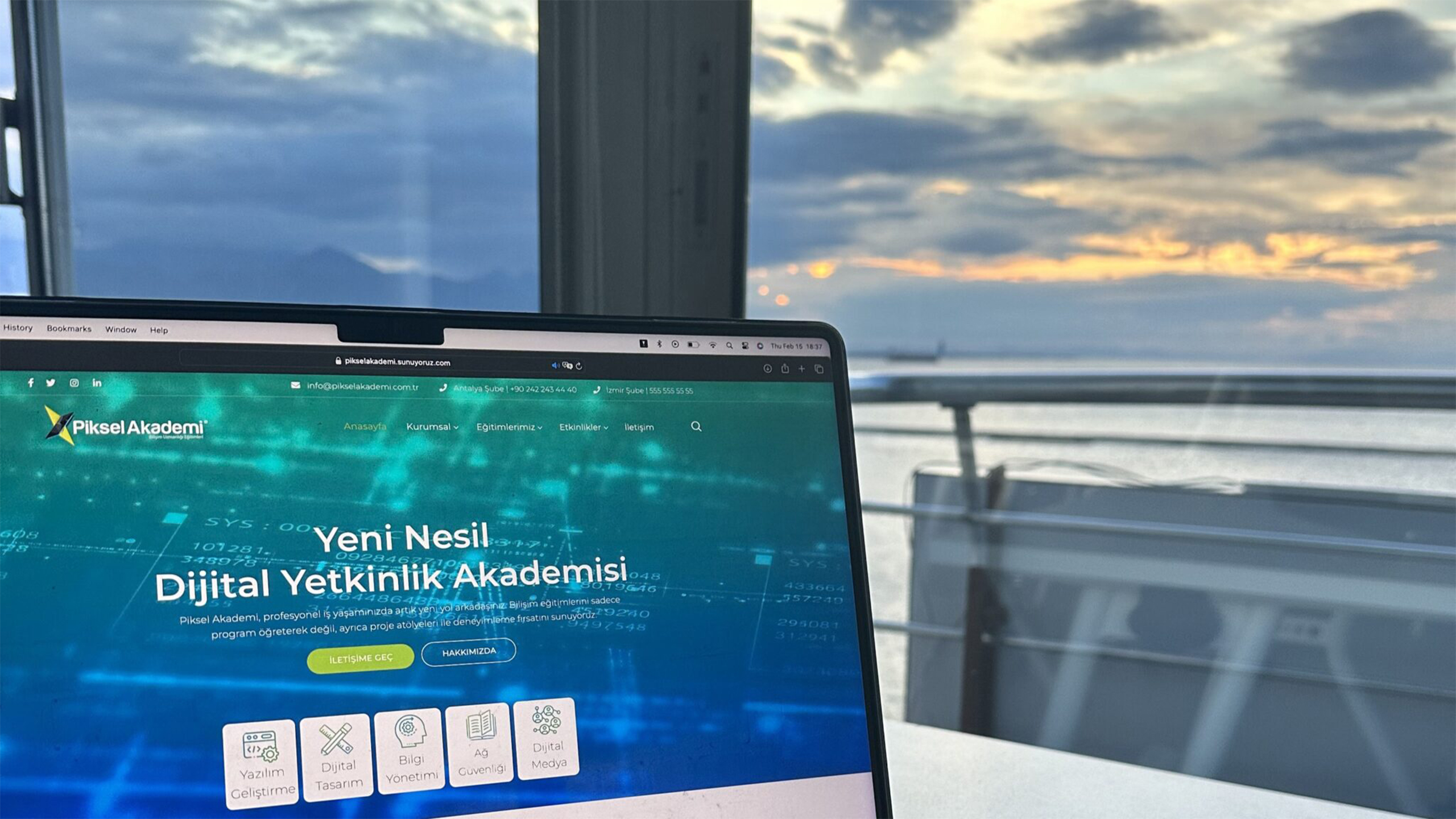 Piksel Akademi İzmir Şube